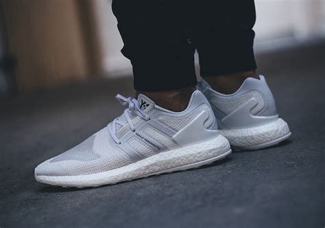 adidas pure boost triple white